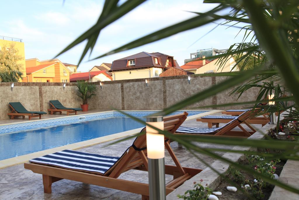 Hotel Cristal Нэводари Экстерьер фото